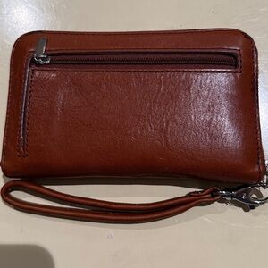 NWT Fossil wristlet “Sydney Zip Phone Brown” Wallet with removable strap